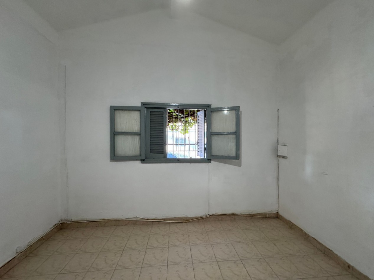 VENTA | Casa de 2 dormitorios Apta Credito - Zona 3 de Febrero y Vucetich - Parana