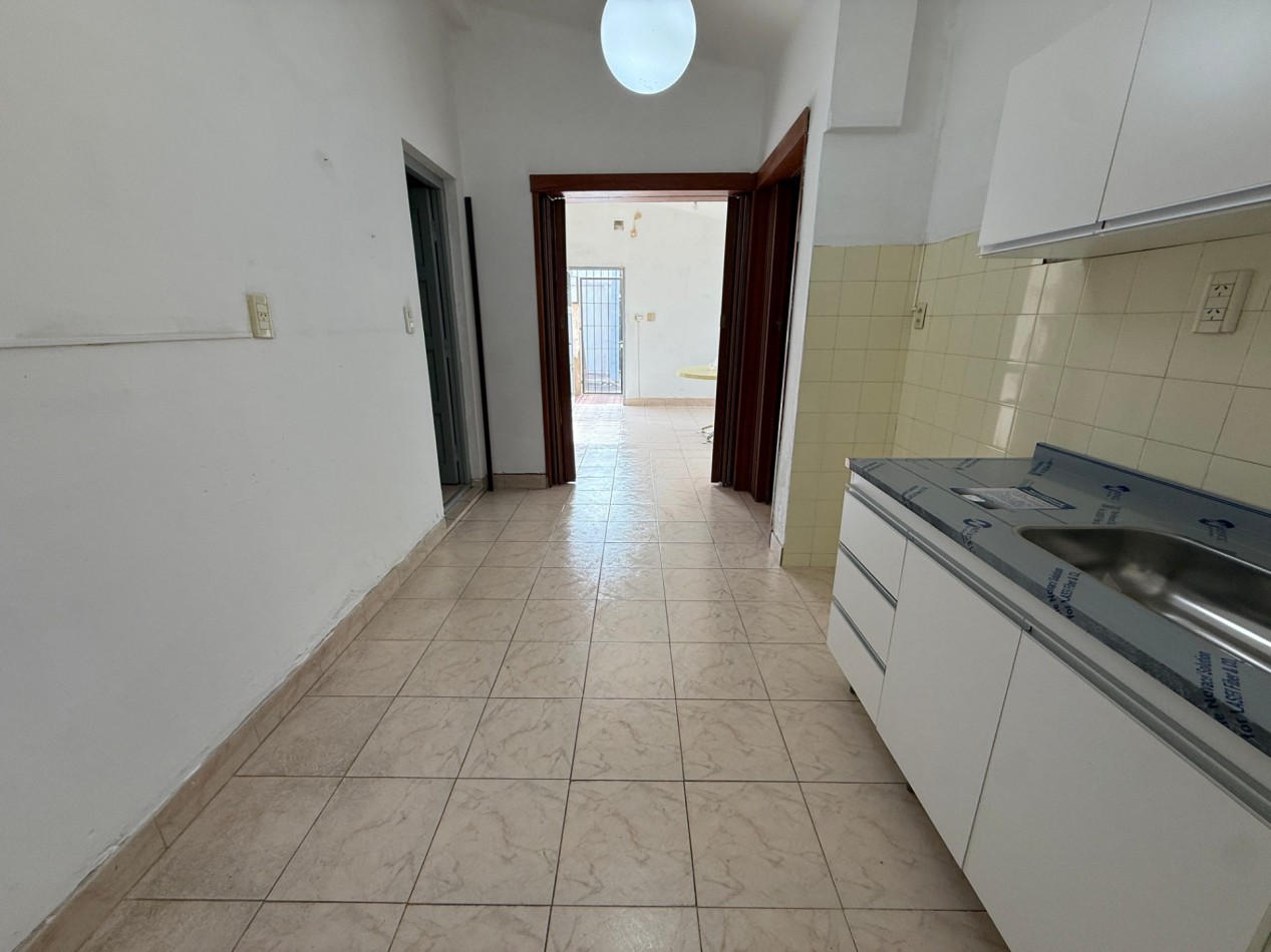 VENTA | Casa de 2 dormitorios Apta Credito - Zona 3 de Febrero y Vucetich - Parana