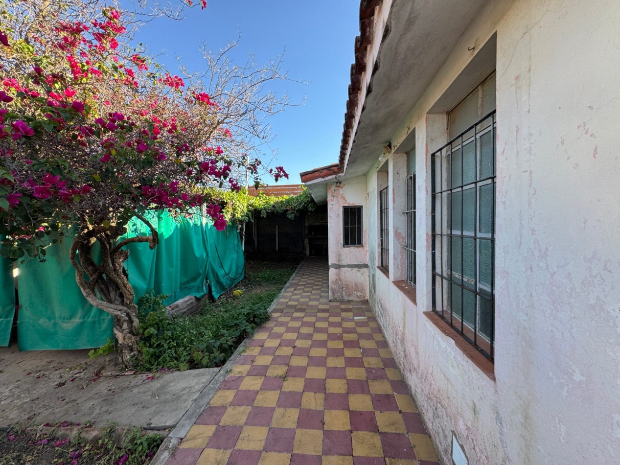 VENTA | Casa de 2 dormitorios Apta Credito - Zona 3 de Febrero y Vucetich - Parana