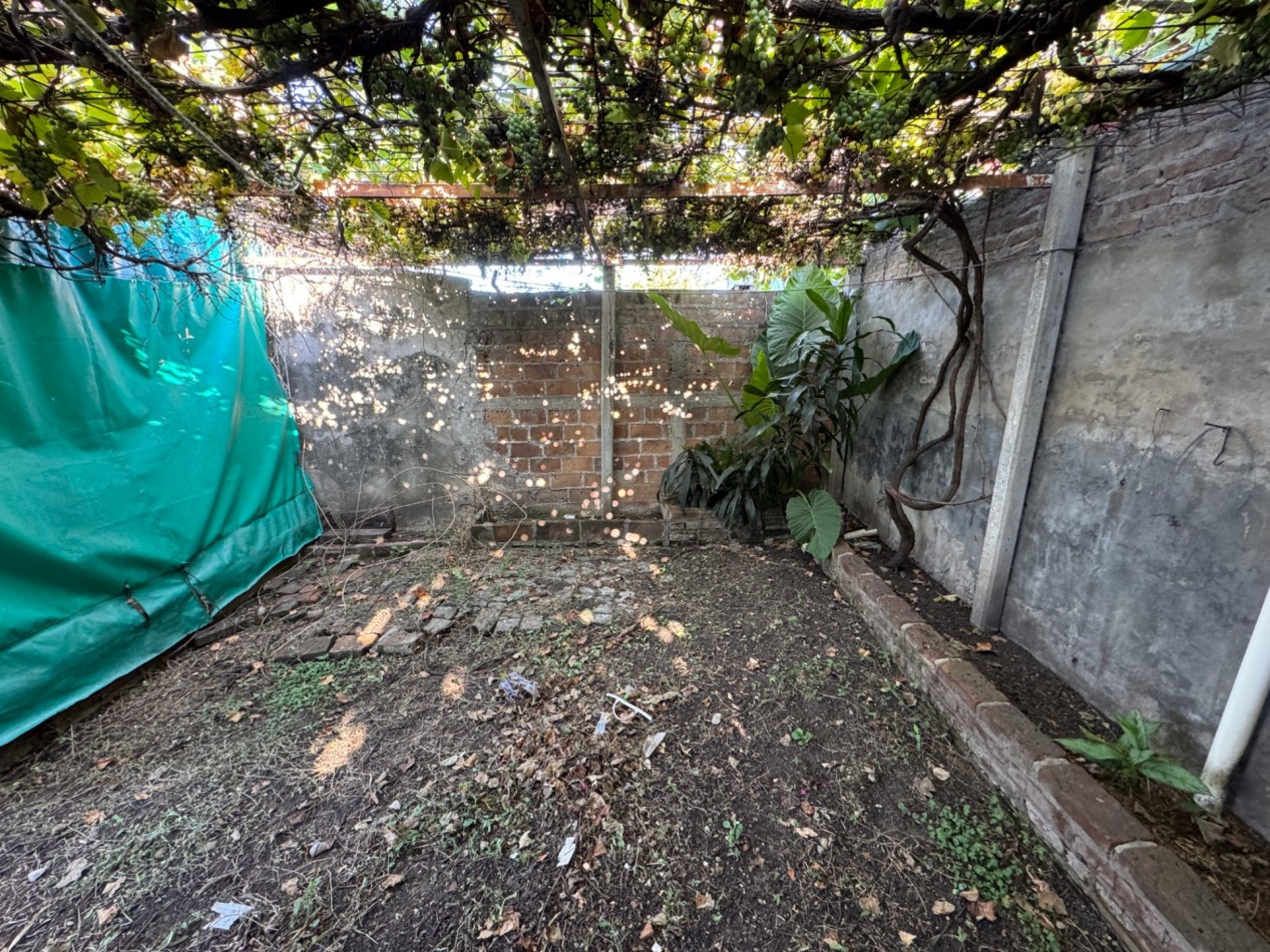VENTA | Casa de 2 dormitorios Apta Credito - Zona 3 de Febrero y Vucetich - Parana