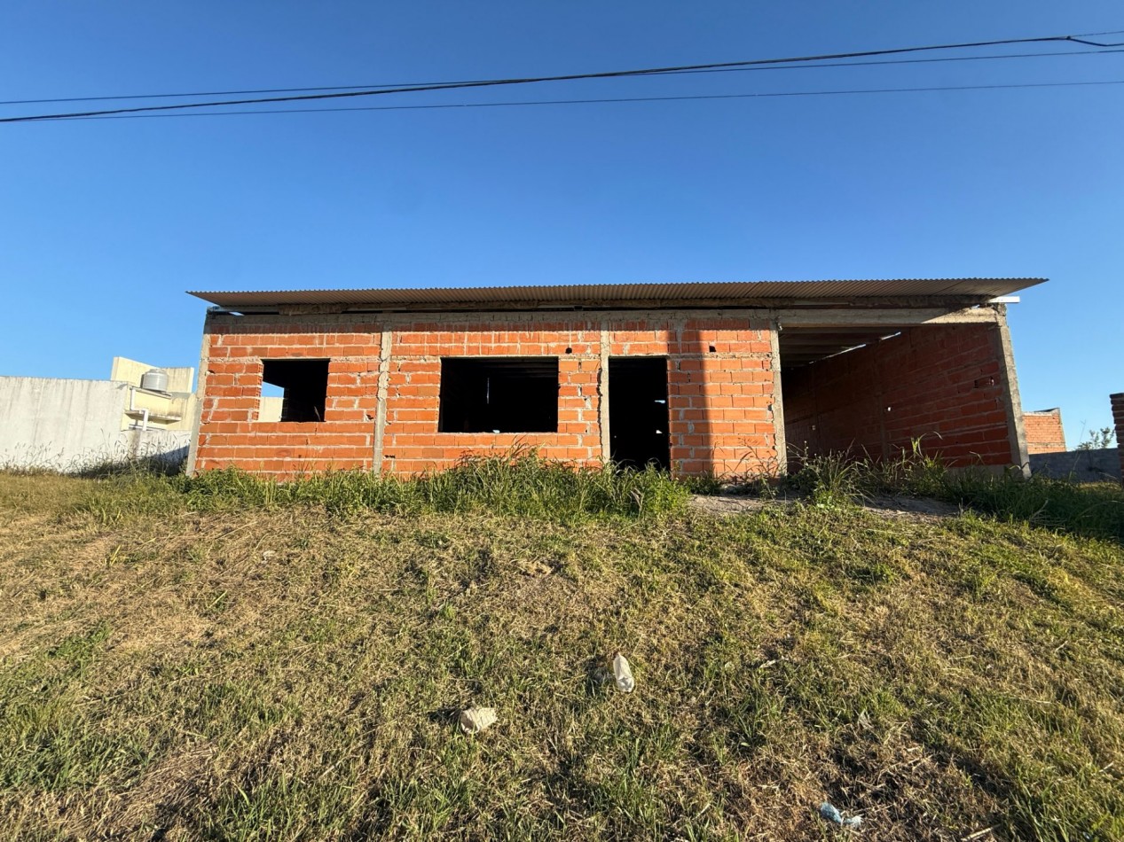 VENDO TERRENO 600 M² con edificacion- Av. Eslovenia e Illia - San Benito 