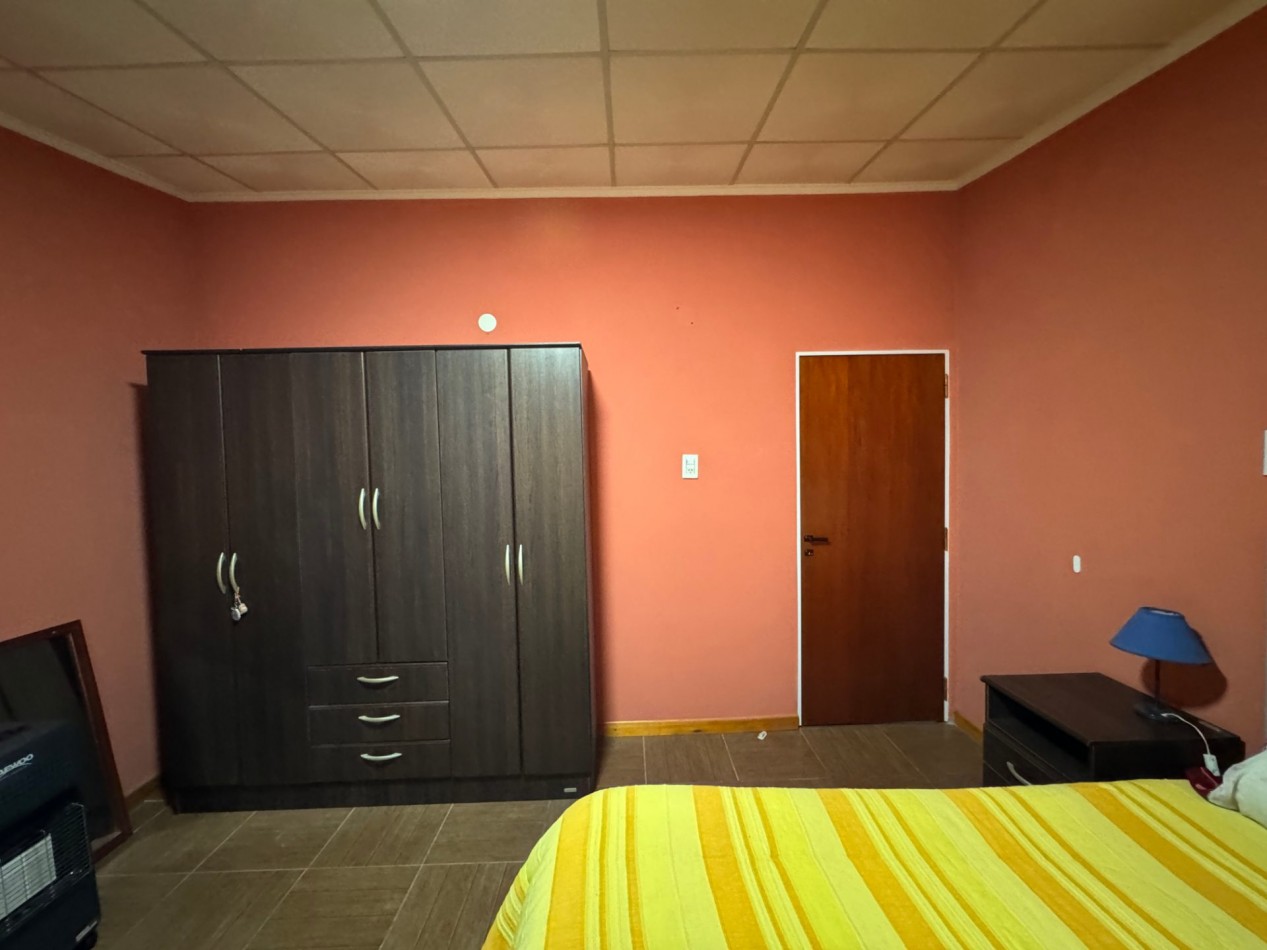 SE VENDE CASA CON AMPLIO TERRENO