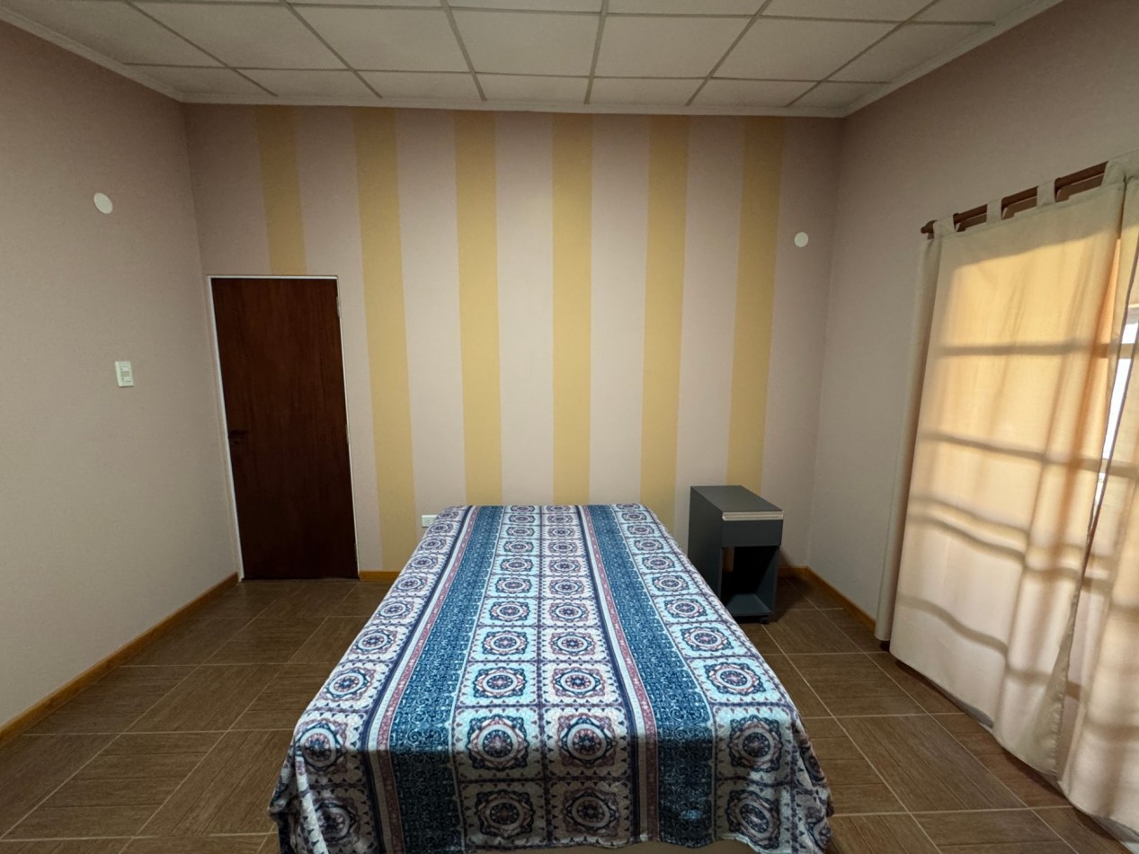 SE VENDE CASA CON AMPLIO TERRENO