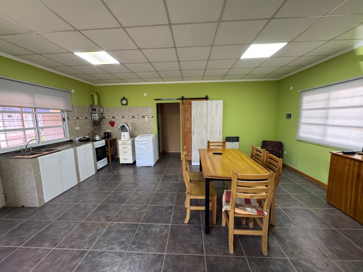 SE VENDE CASA CON AMPLIO TERRENO