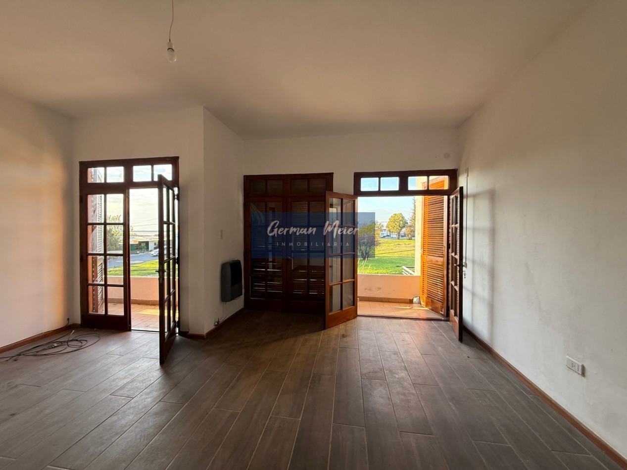 🏡 ALQUILER | GRAN CASA DE 3 PLANTAS - ZONA THOMPSON