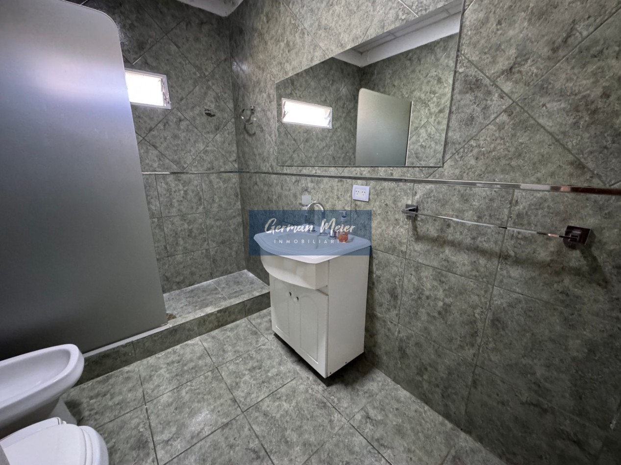 CASA QUINTA CON PISCINA Y AMPLIO TERRENO - SAUCE MONTRULL