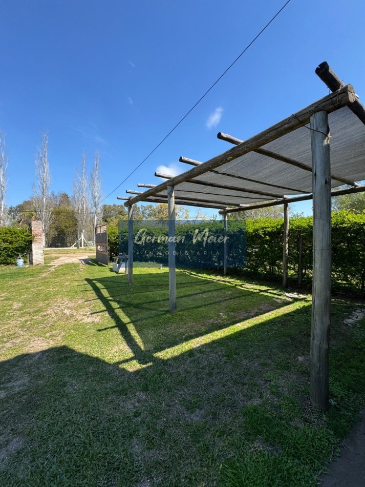 CASA QUINTA CON PISCINA Y AMPLIO TERRENO - SAUCE MONTRULL