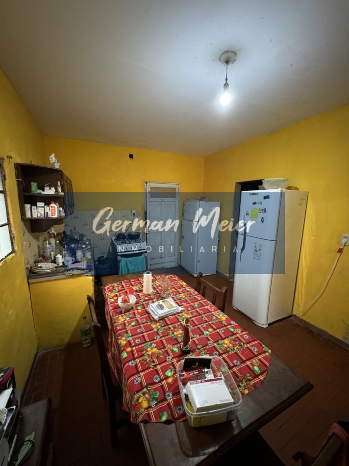 EN VENTA CASA A ACONDICIONAR ZONA AV. DON BOSCO Y RONDEAU