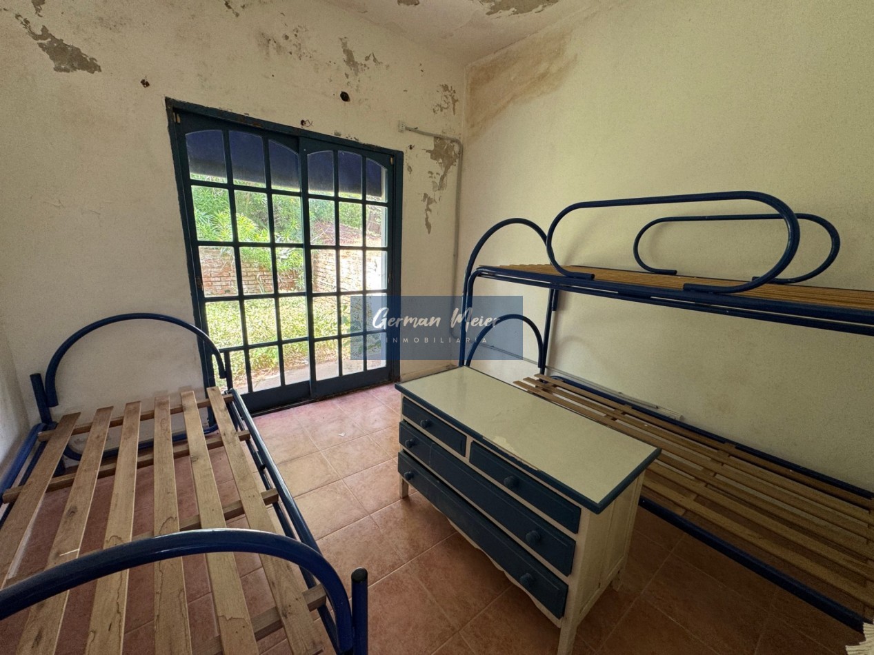 Casa con vista al rio y pileta | A refaccionar | - Frente al camping en Villa Urquiza, Entre Rios