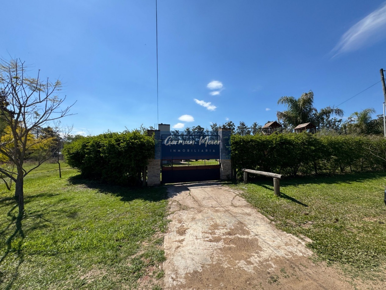 CASA QUINTA CON PISCINA Y AMPLIO TERRENO - SAUCE MONTRULL