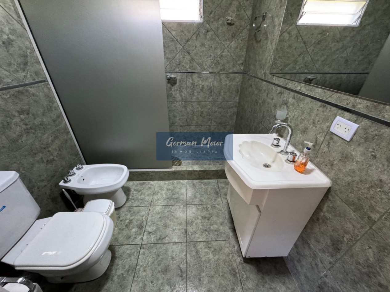 CASA QUINTA CON PISCINA Y AMPLIO TERRENO - SAUCE MONTRULL