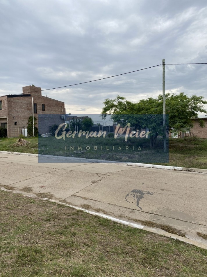 SE VENDE TERRENO EN  SAN BENITO-ALTOS DEL ESTE