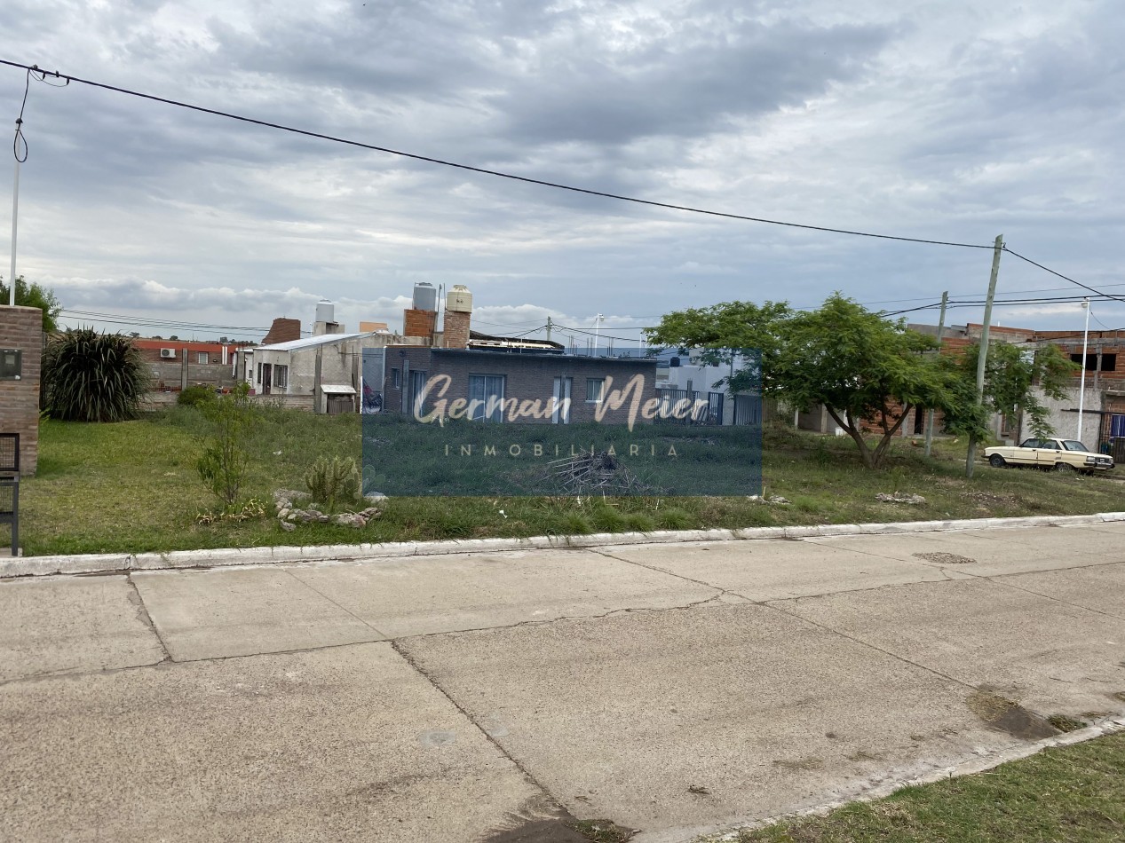 SE VENDE TERRENO EN  SAN BENITO-ALTOS DEL ESTE