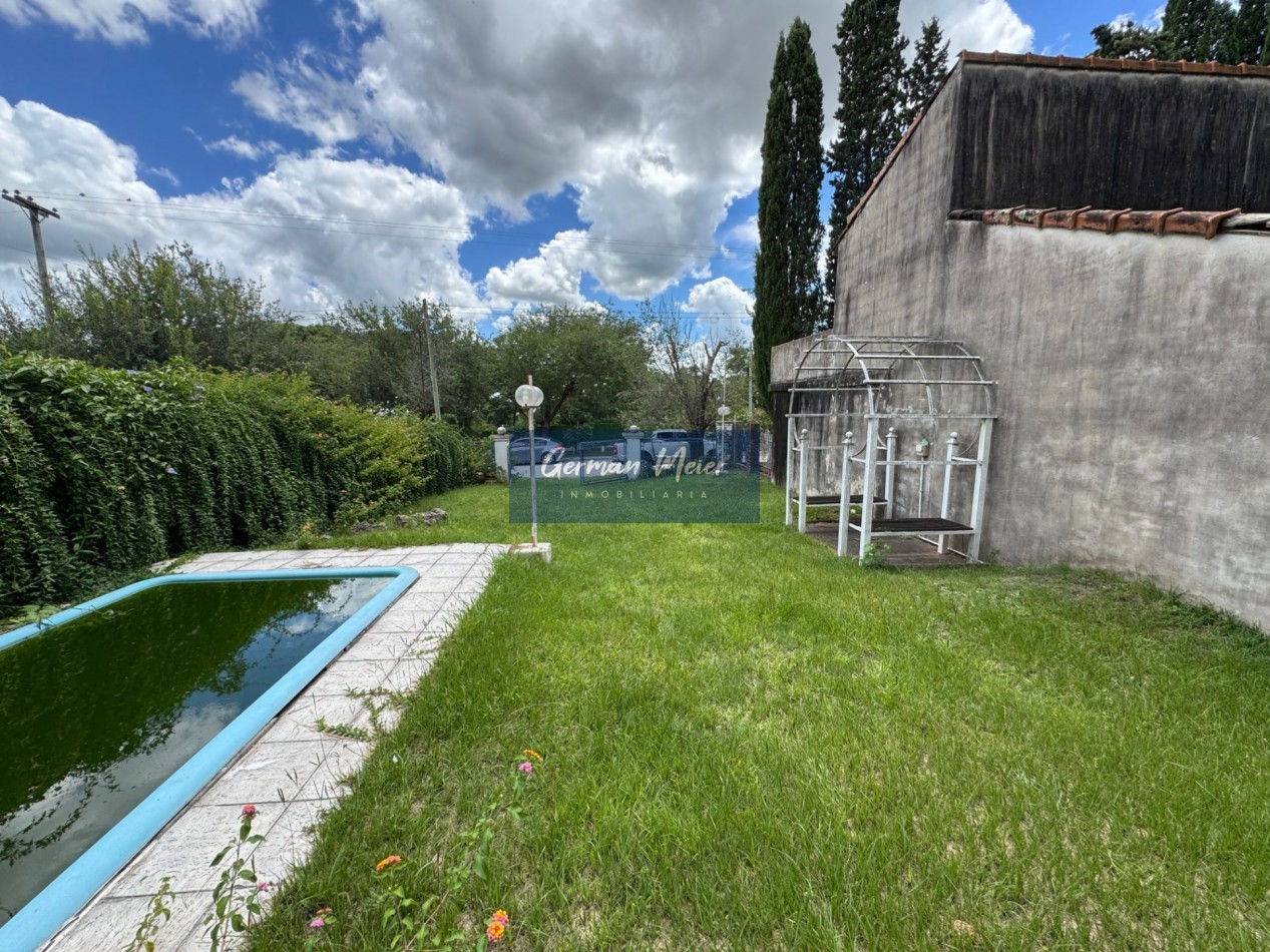 Casa con vista al rio y pileta | A refaccionar | - Frente al camping en Villa Urquiza, Entre Rios