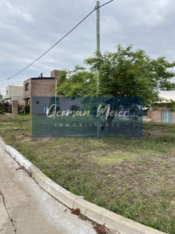 SE VENDE TERRENO EN  SAN BENITO-ALTOS DEL ESTE