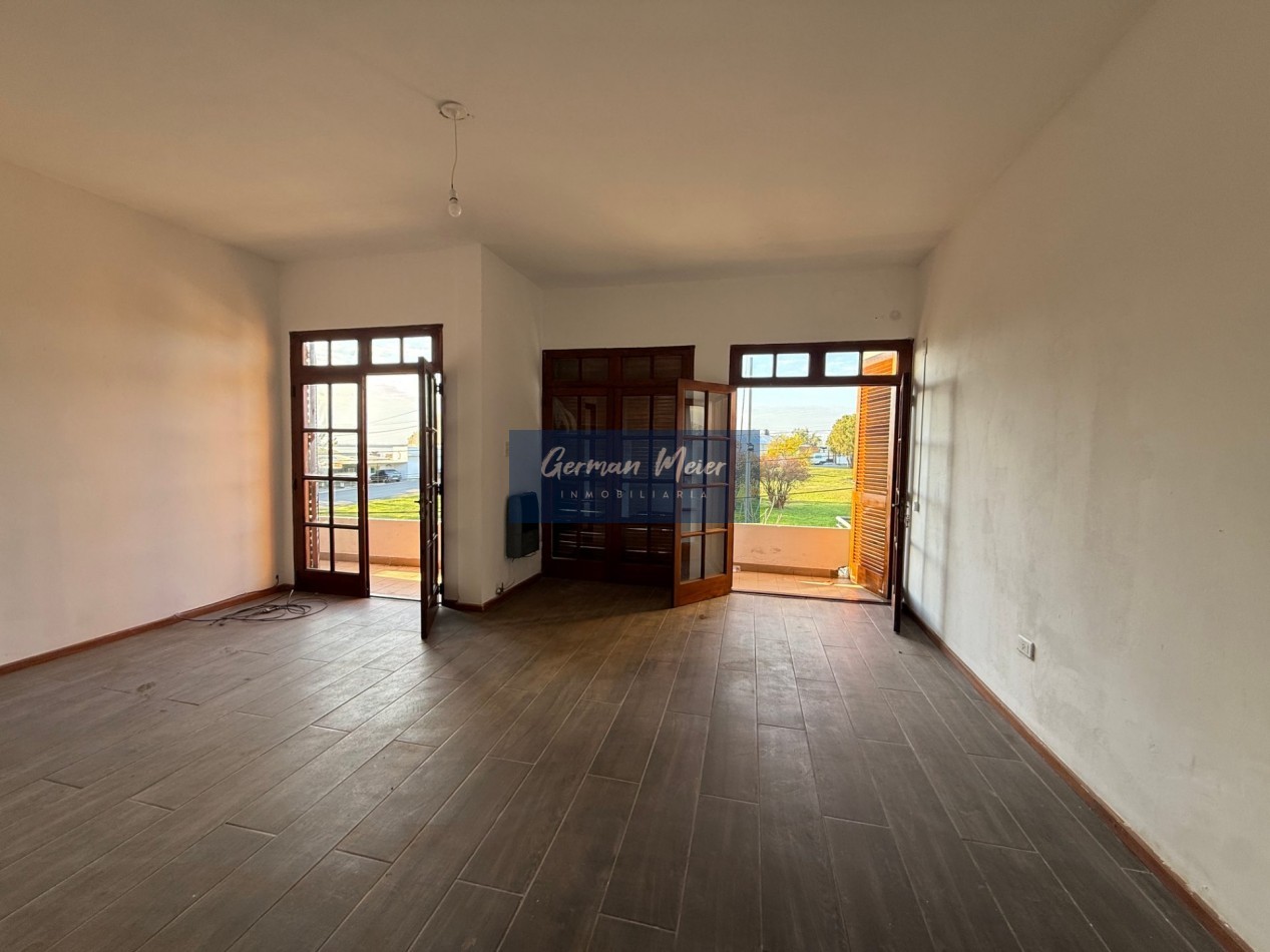 🏡 ALQUILER | GRAN CASA DE 3 PLANTAS - ZONA THOMPSON