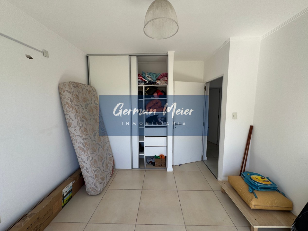 SE VENDE MODERNO DUPLEX 2 DORMITORIOS CON PATIO
