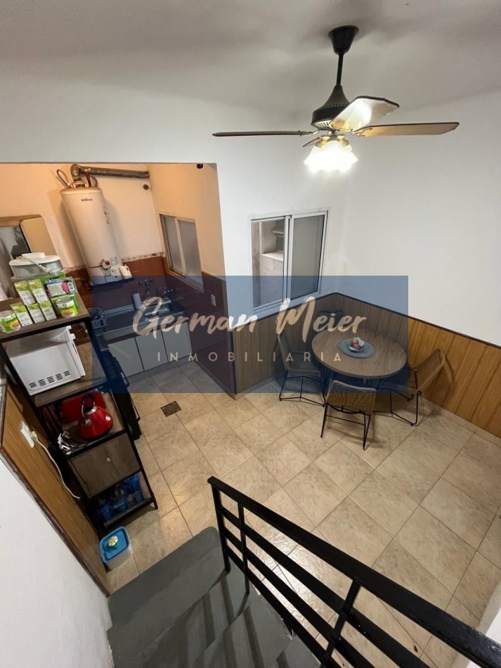 EN VENTA PROPIEDAD CENTRICA EN PLANTA ALTA CON LOCAL COMERCIAL