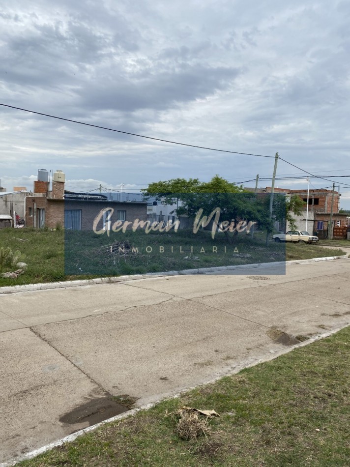 SE VENDE TERRENO EN  SAN BENITO-ALTOS DEL ESTE