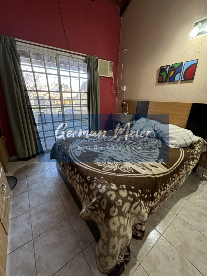 SE VENDE DUPLEX DE 2 DORM. ZONA AV. RAMIREZ Y SAROBE