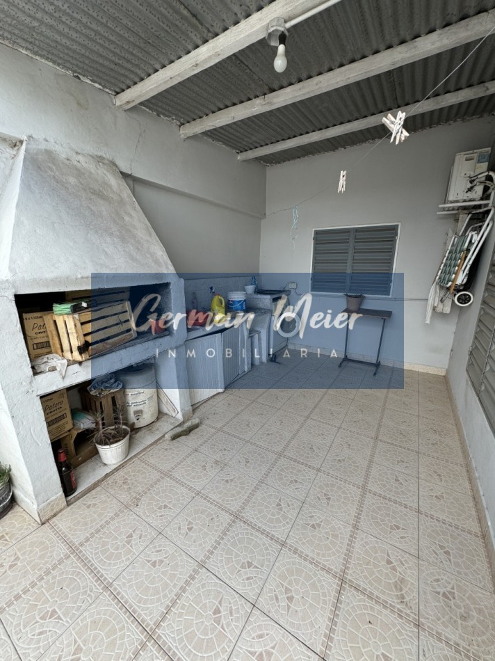 OPORTUNIDAD VENDO INMUEBLE SOBRE AV. RAMIREZ CON GALPON