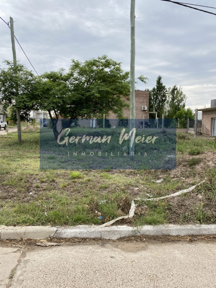SE VENDE TERRENO EN  SAN BENITO-ALTOS DEL ESTE