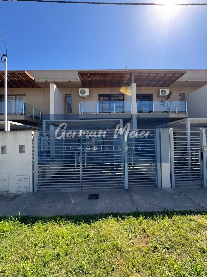 SE VENDE MODERNO DUPLEX 2 DORMITORIOS CON PATIO