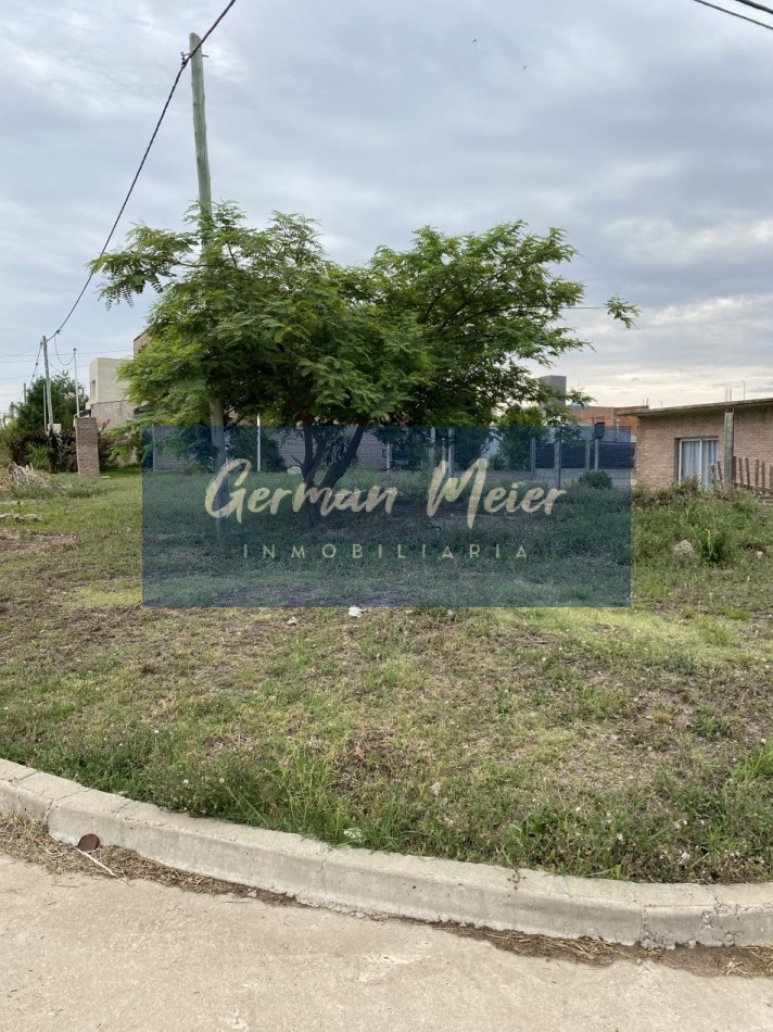 SE VENDE TERRENO EN  SAN BENITO-ALTOS DEL ESTE