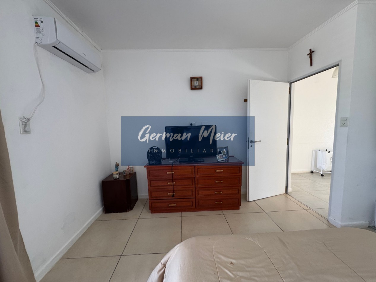 SE VENDE MODERNO DUPLEX 2 DORMITORIOS CON PATIO