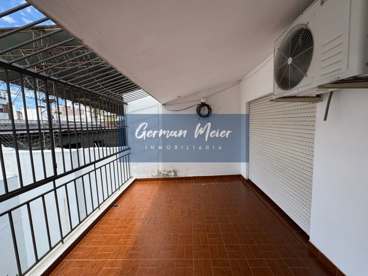 VENTA CASA CENTRICA 4 DORMITORIOS CON PILETA - PARANA