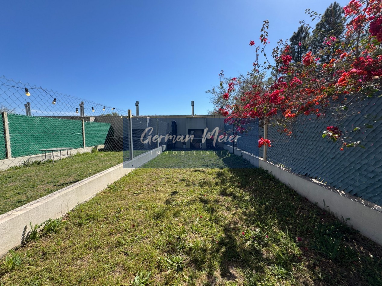 SE VENDE MODERNO DUPLEX 2 DORMITORIOS CON PATIO