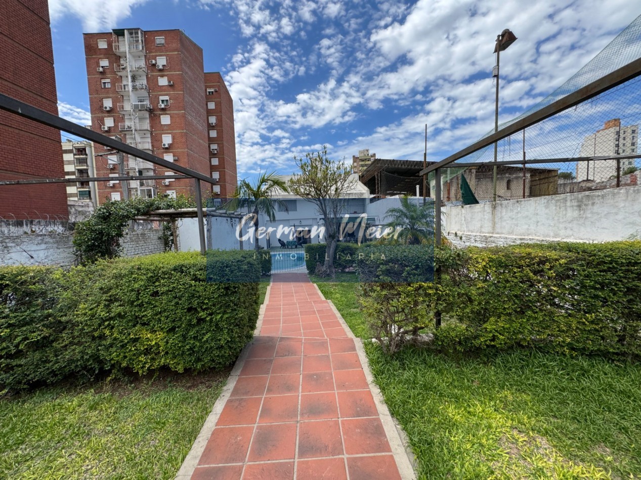 VENTA CASA CENTRICA 4 DORMITORIOS CON PILETA - PARANA