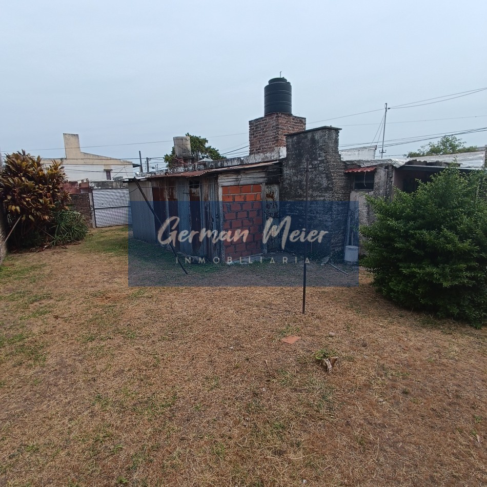 OPORTUNIDAD SE VENDE CASA A REACONDICIONAR