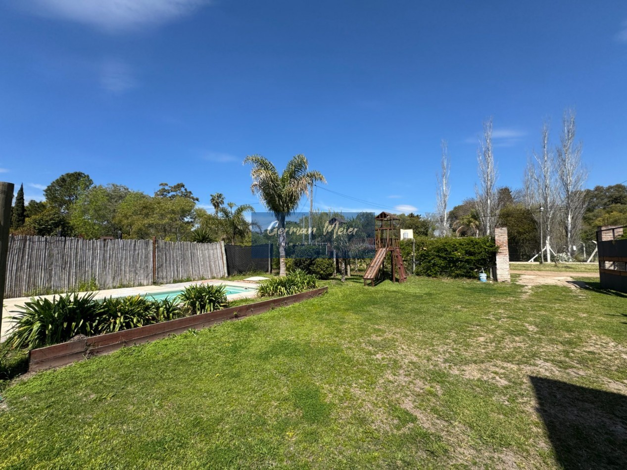 CASA QUINTA CON PISCINA Y AMPLIO TERRENO - SAUCE MONTRULL