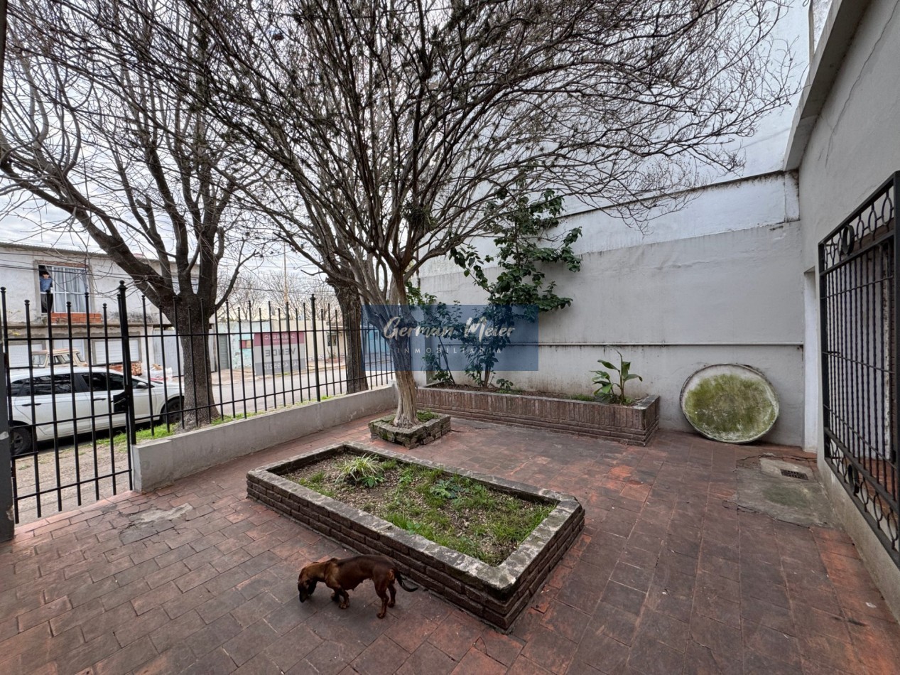 VENDO - Casa 3 dormitorios con patio y cochera APTA CREDITO HIPOTCARIO en Parana - Entre Rios