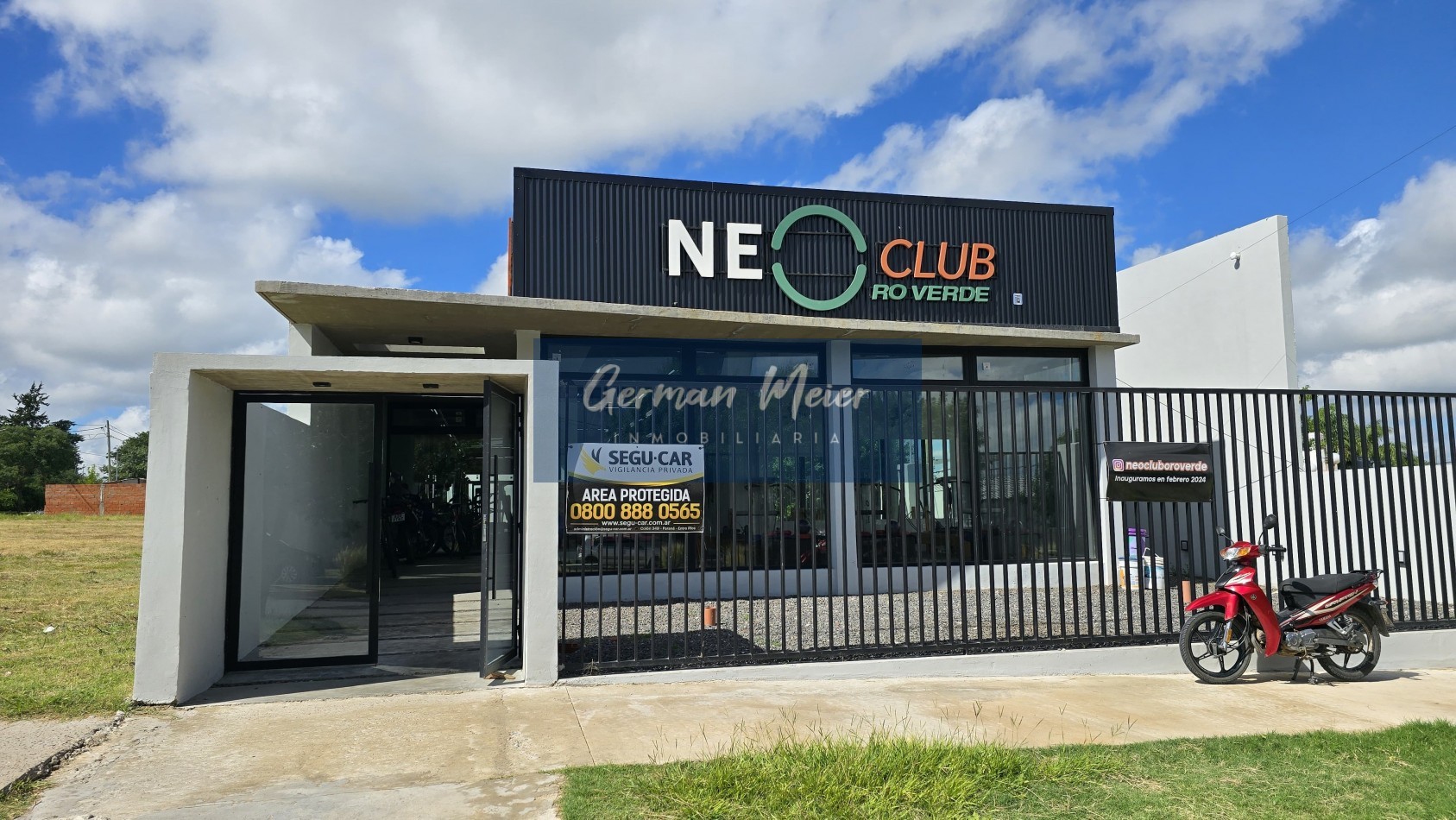 INVERSORES SE VENDE SALON EN ORO VERDE