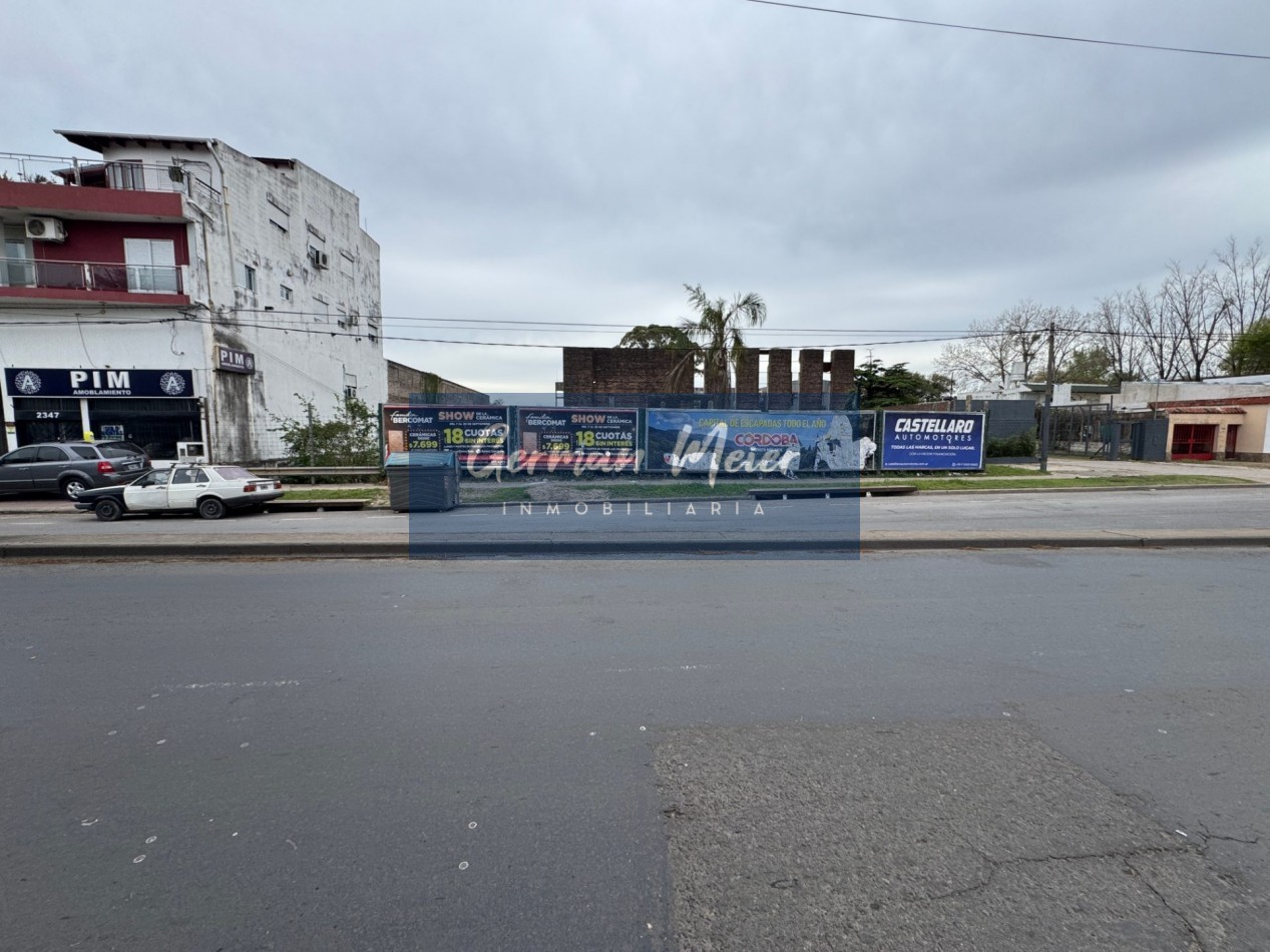 VENDO AMPLIO TERRENO SOBRE AV. ALMAFUERTE