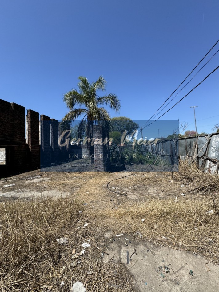 OPORTUNIDAD VENDO AMPLIO TERRENO SOBRE AV. ALMAFUERTE