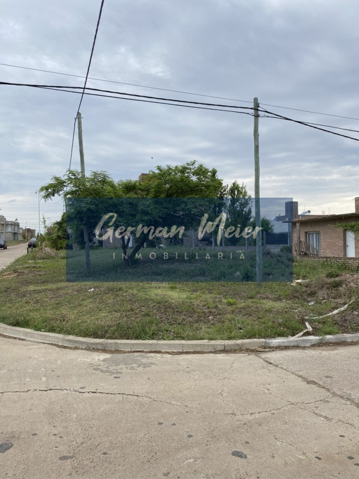 SE VENDE TERRENO EN  SAN BENITO-ALTOS DEL ESTE