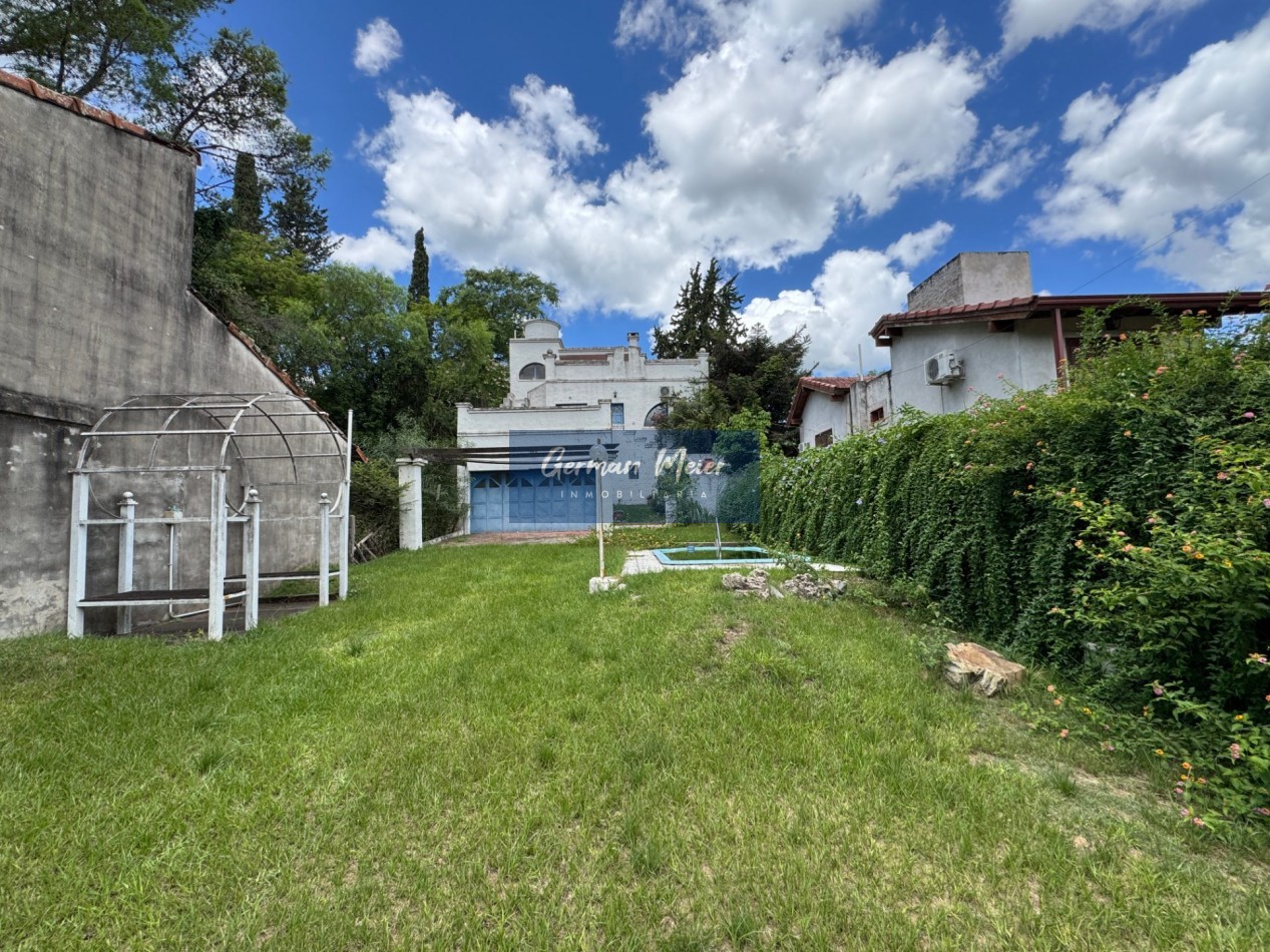 Casa con vista al rio y pileta | A refaccionar | - Frente al camping en Villa Urquiza, Entre Rios