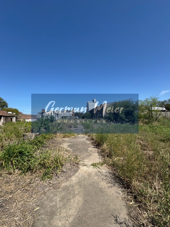 VENDO AMPLIO TERRENO SOBRE AV. ALMAFUERTE