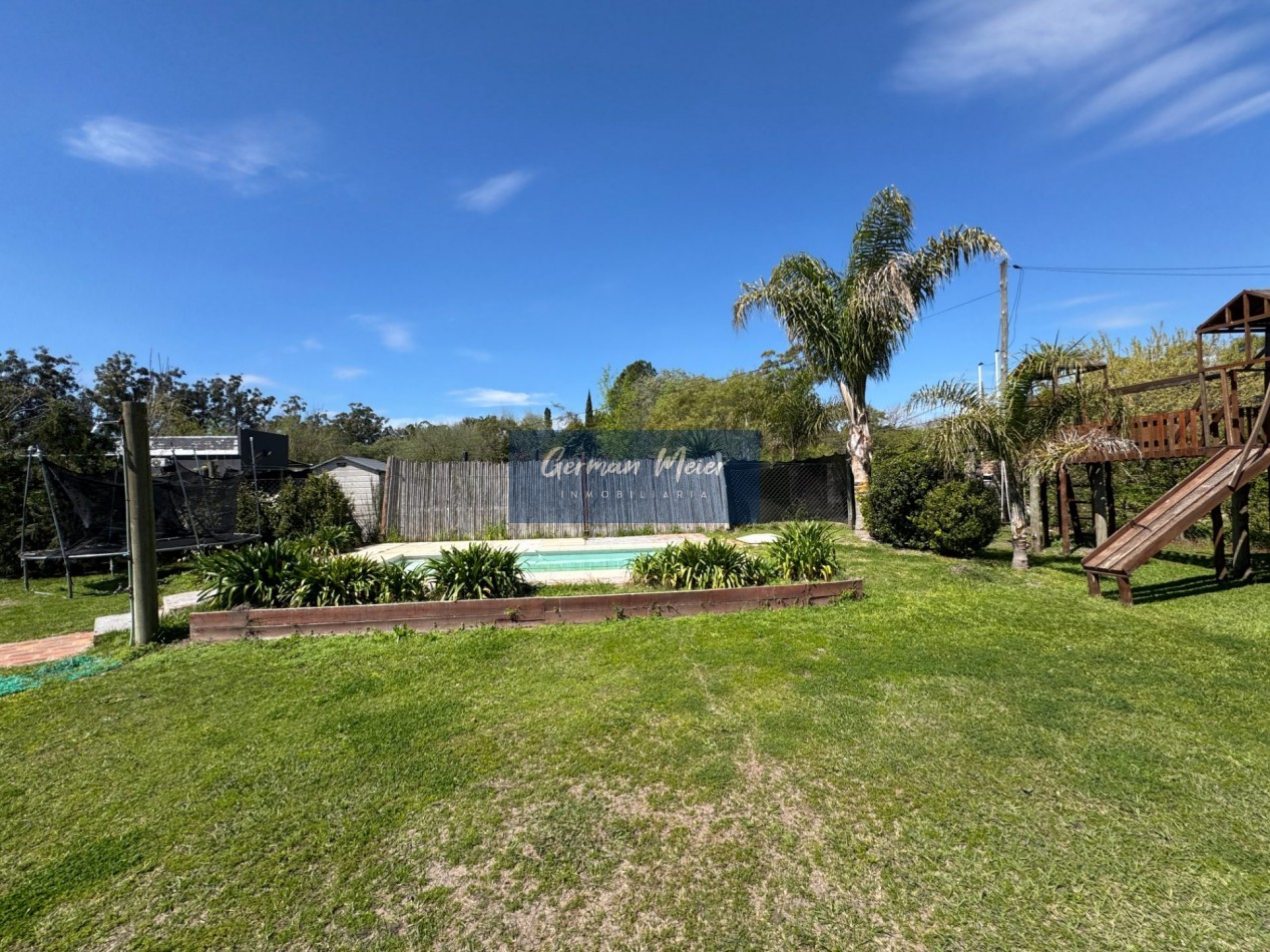 CASA QUINTA CON PISCINA Y AMPLIO TERRENO - SAUCE MONTRULL