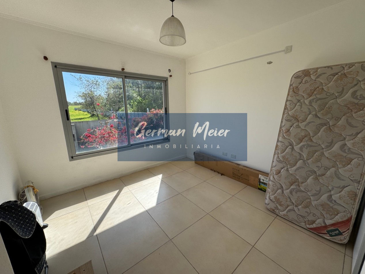 SE VENDE MODERNO DUPLEX 2 DORMITORIOS CON PATIO