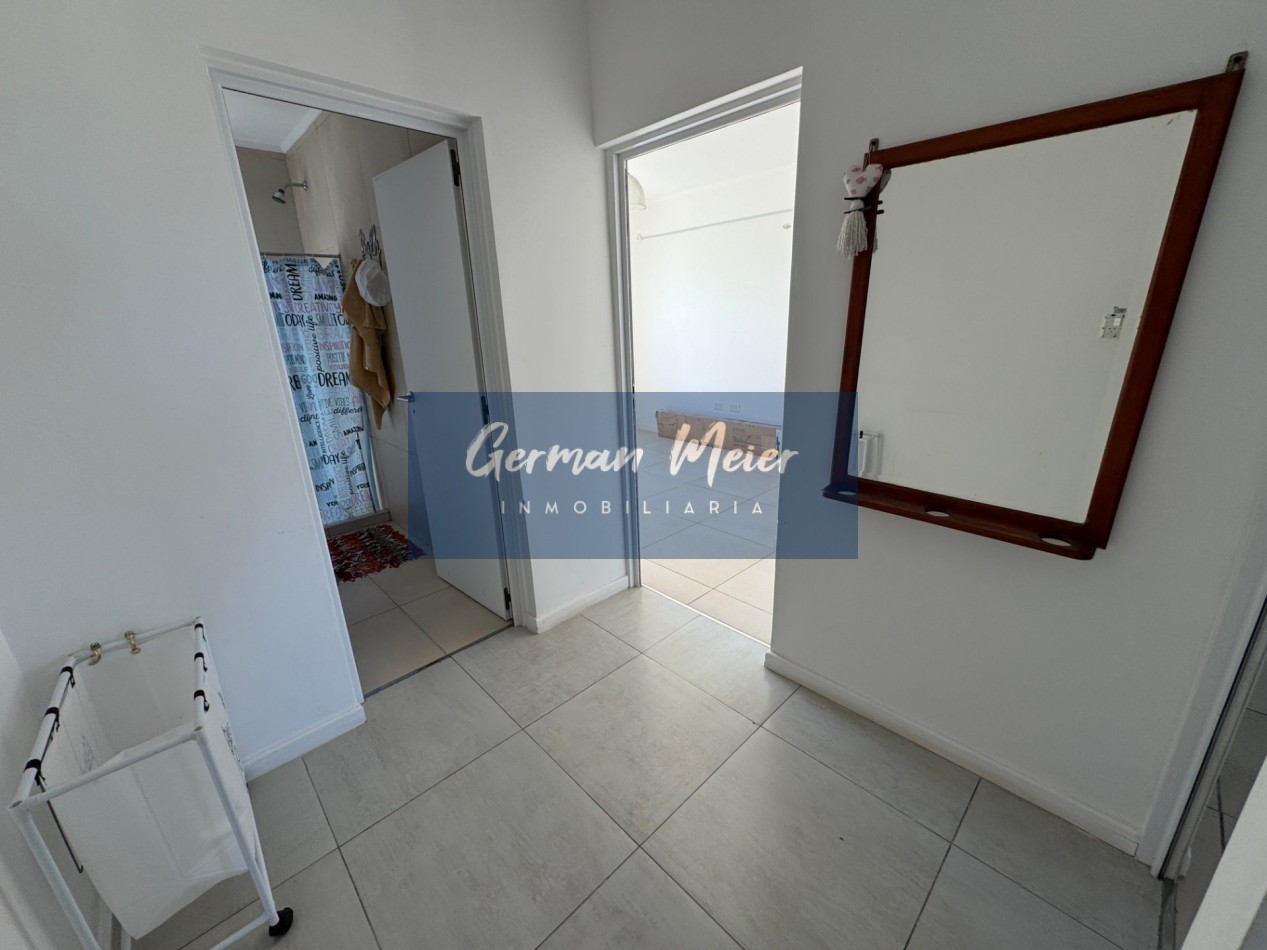 SE VENDE MODERNO DUPLEX 2 DORMITORIOS CON PATIO