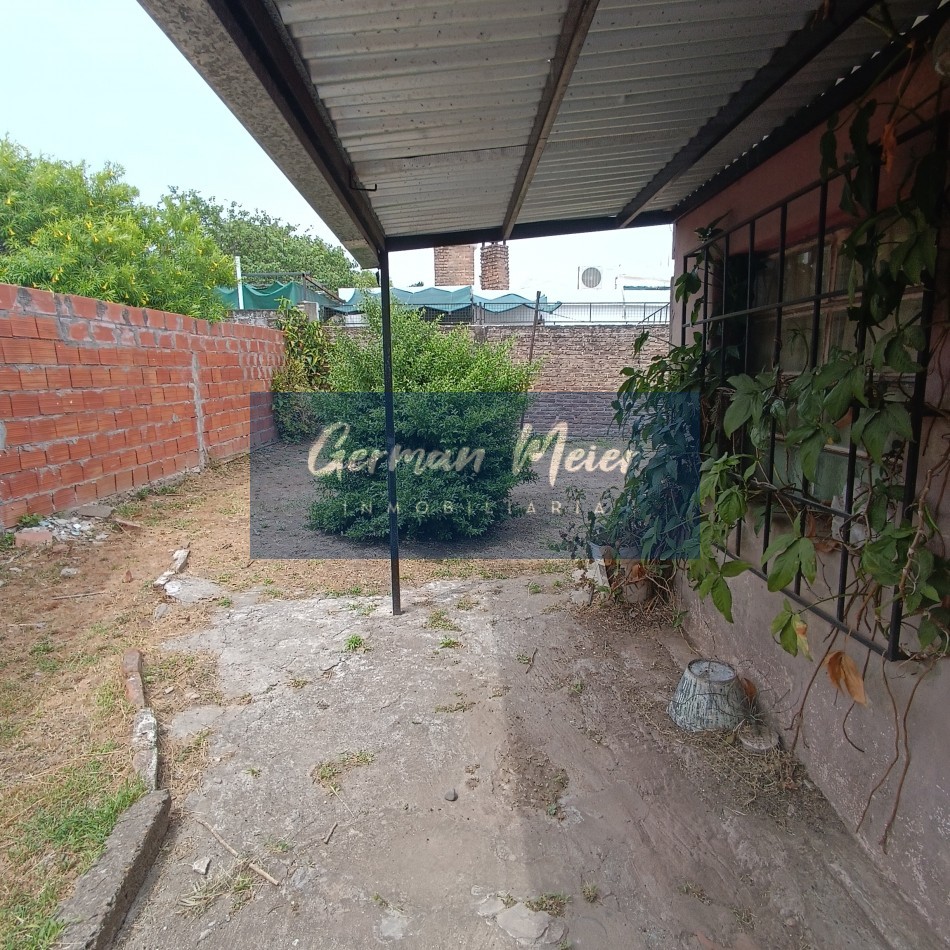 OPORTUNIDAD SE VENDE CASA A REACONDICIONAR