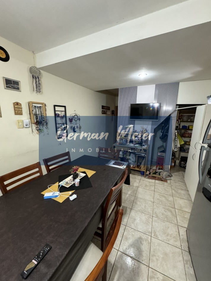 SE VENDE DUPLEX DE 2 DORM. ZONA AV. RAMIREZ Y SAROBE