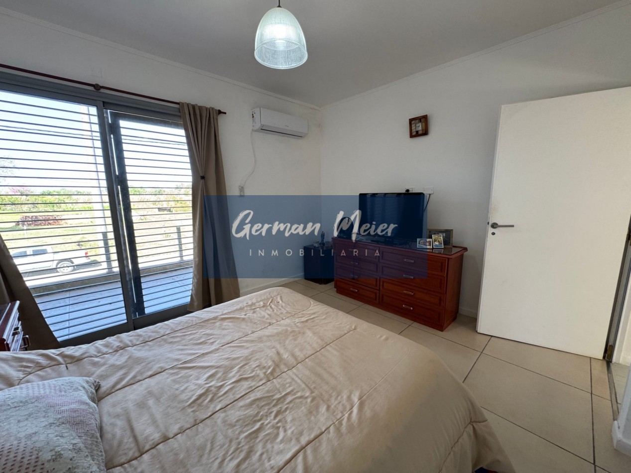 SE VENDE MODERNO DUPLEX 2 DORMITORIOS CON PATIO