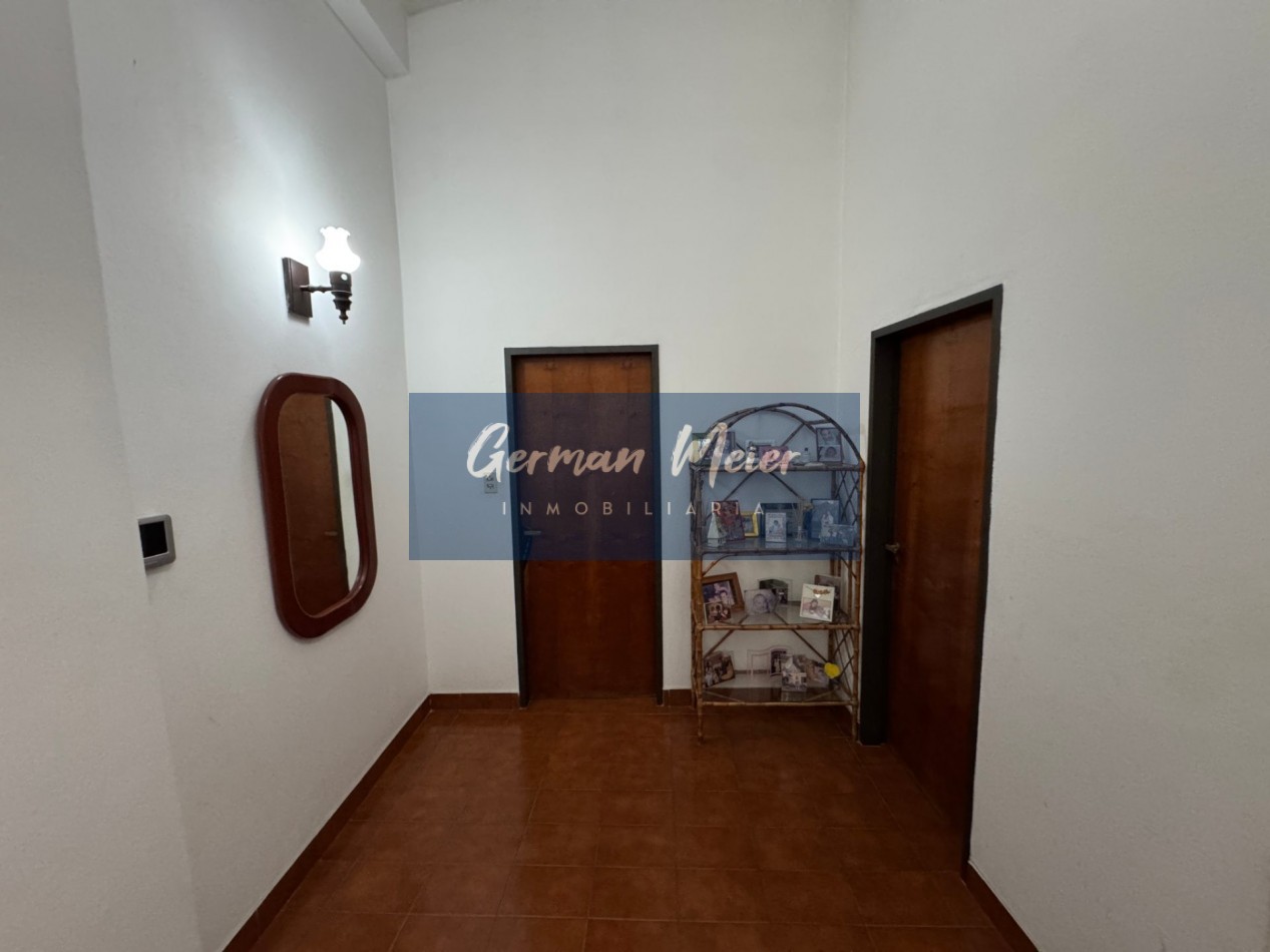 VENTA CASA CENTRICA 4 DORMITORIOS CON PILETA - PARANA