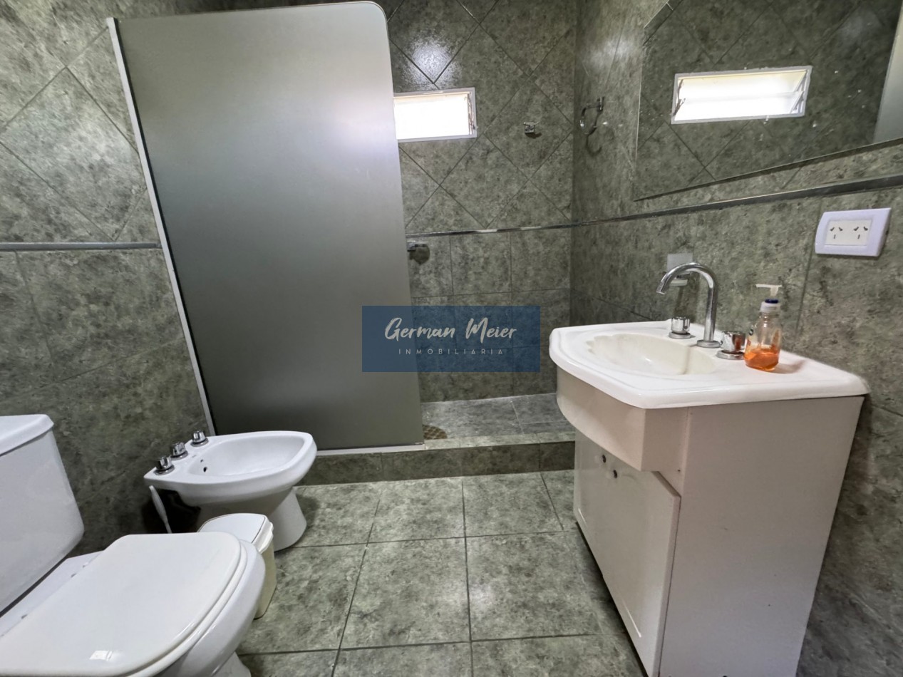 CASA QUINTA CON PISCINA Y AMPLIO TERRENO - SAUCE MONTRULL