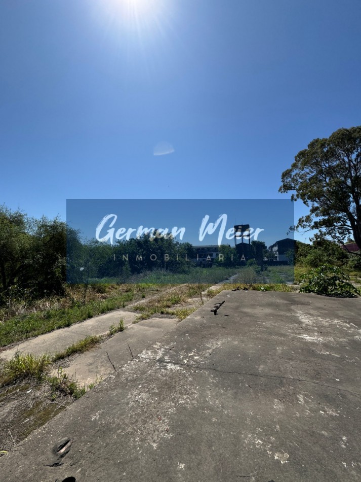 VENDO AMPLIO TERRENO SOBRE AV. ALMAFUERTE